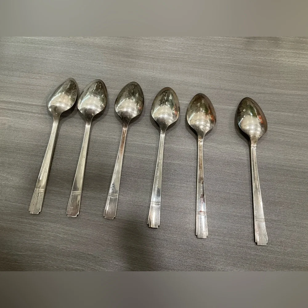 1938 ONEIDA GRENOBLE‎ SILVERPLATE HEIRLOOM SIX LARGE SPOONS